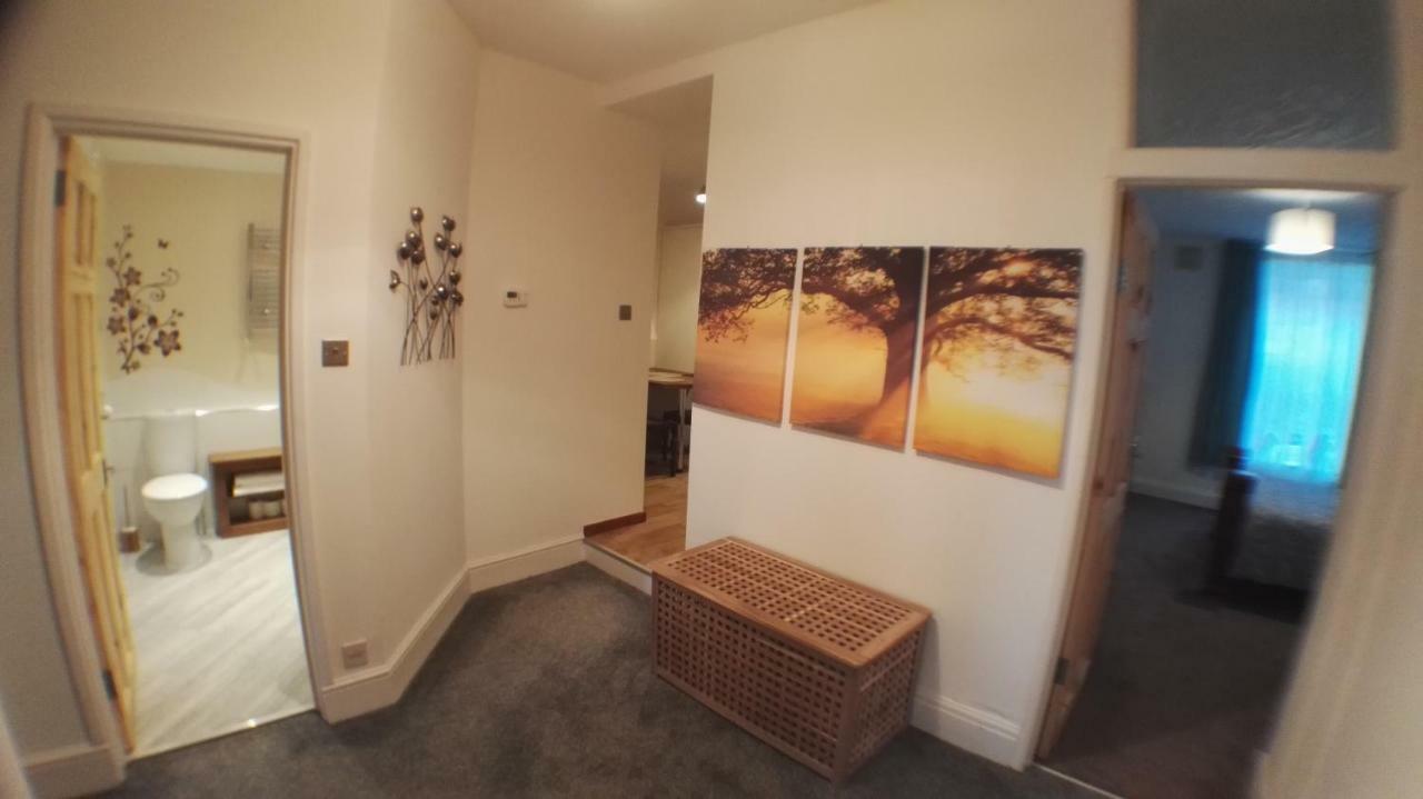 Large Garden Flat Near Marine Lake Weston-super-Mare Extérieur photo